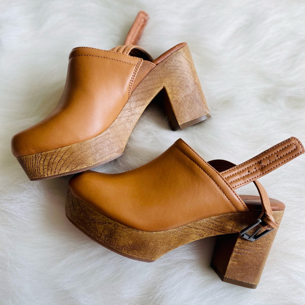 Universal Thread Clogs